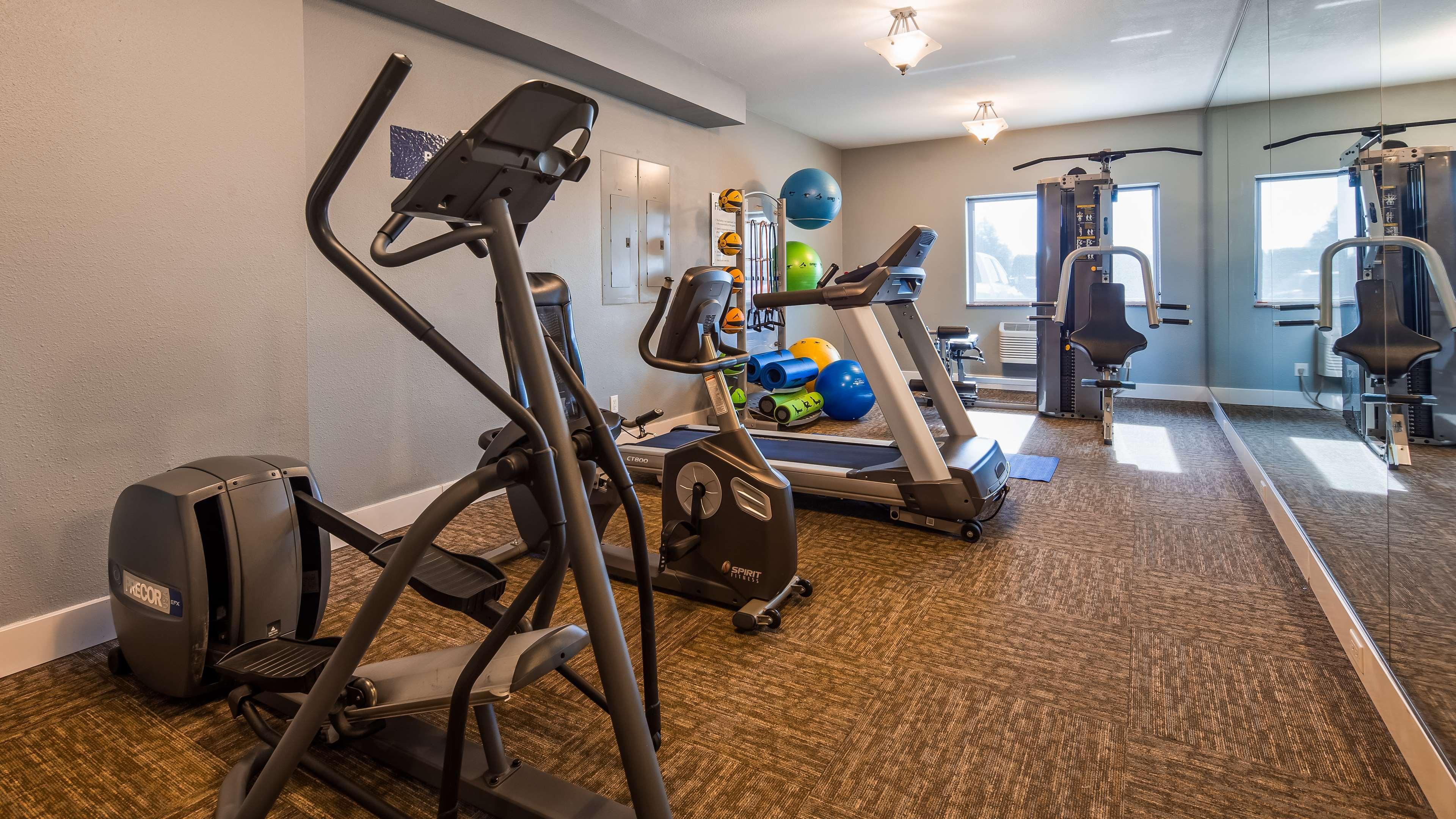 Best Western Plus Peppertree Airport Inn Airway Heights Exterior photo