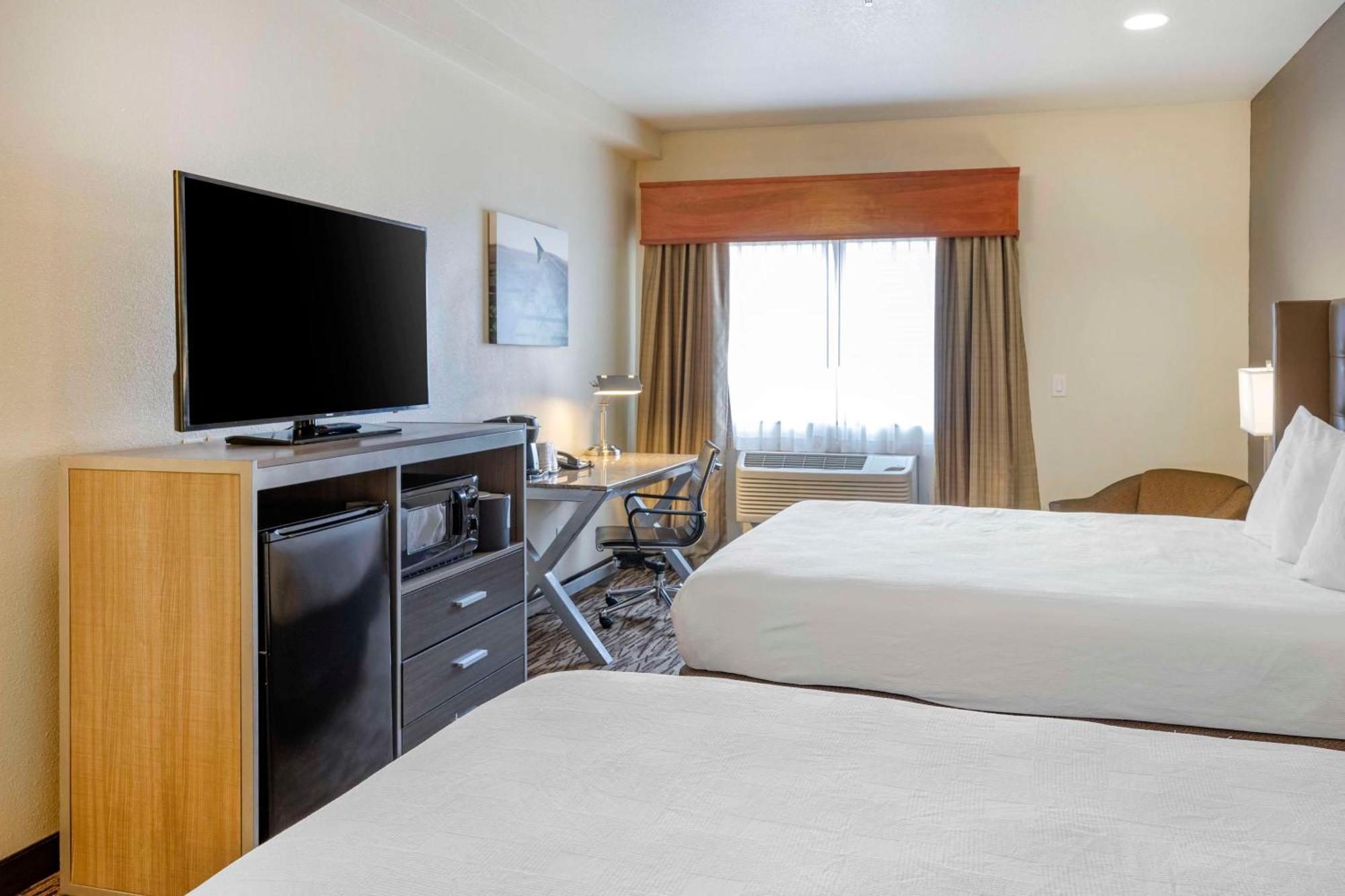 Best Western Plus Peppertree Airport Inn Airway Heights Exterior photo