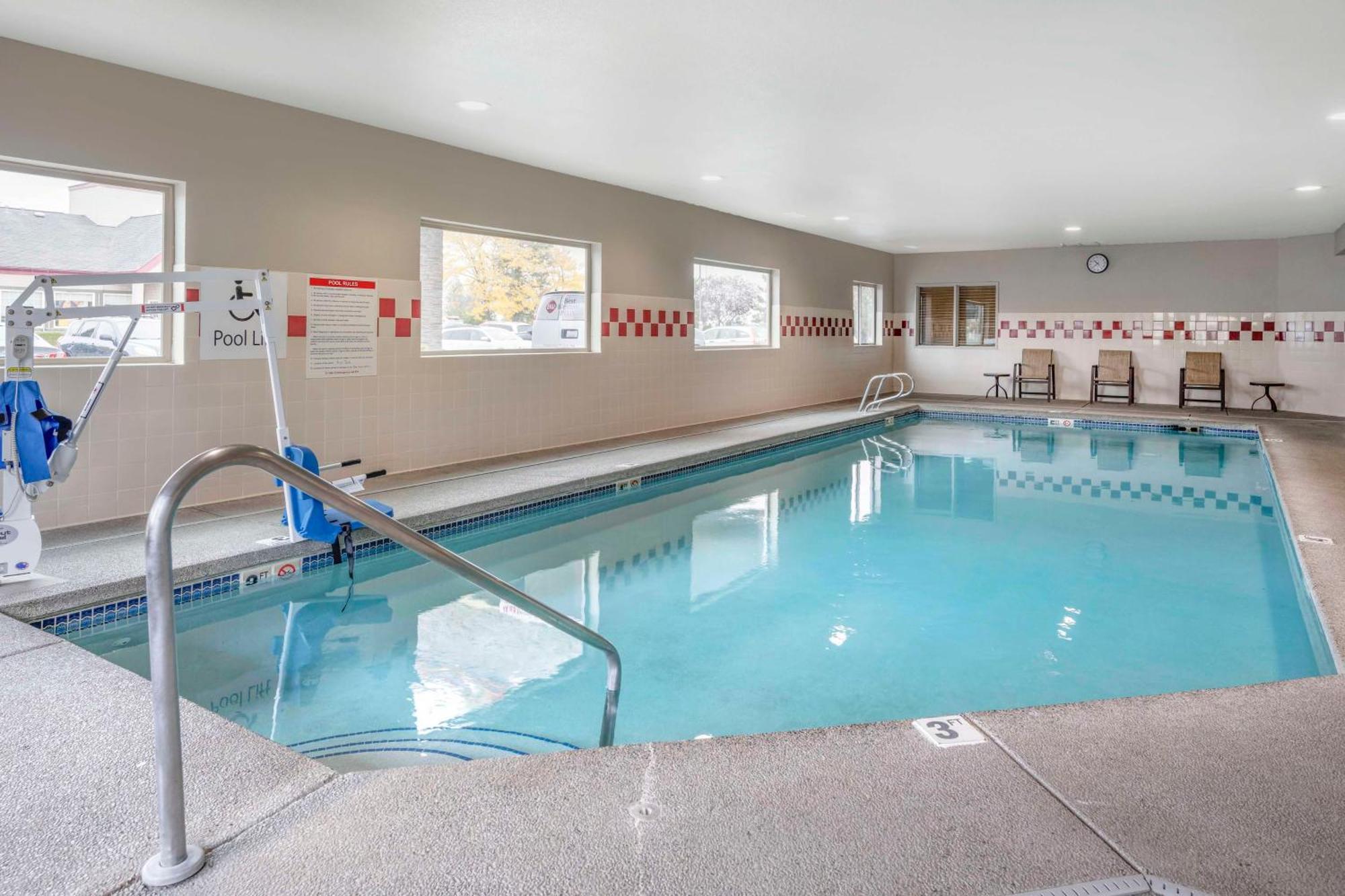 Best Western Plus Peppertree Airport Inn Airway Heights Exterior photo